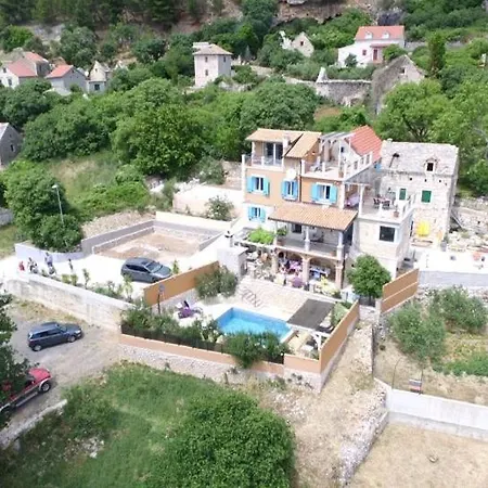 Vila Two Diana With Pool, Sauna, Playground Jesenice (Split-Dalmatia)