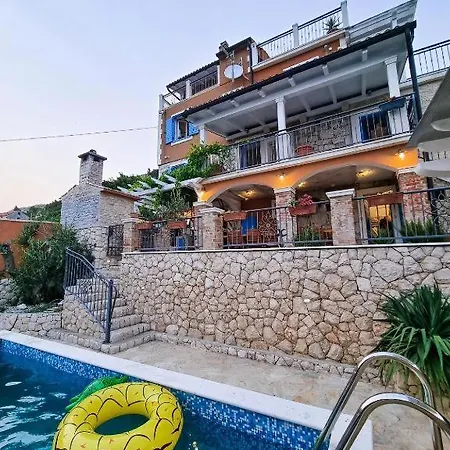 Vila Two Diana With Pool, Sauna, Playground *