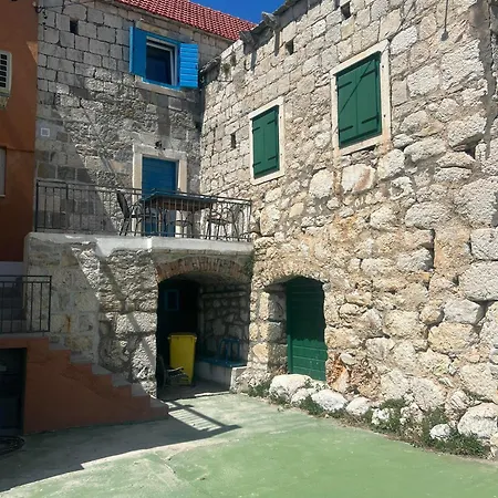 Two Diana With Pool, Sauna, Playground * Jesenice (Split-Dalmatia)
